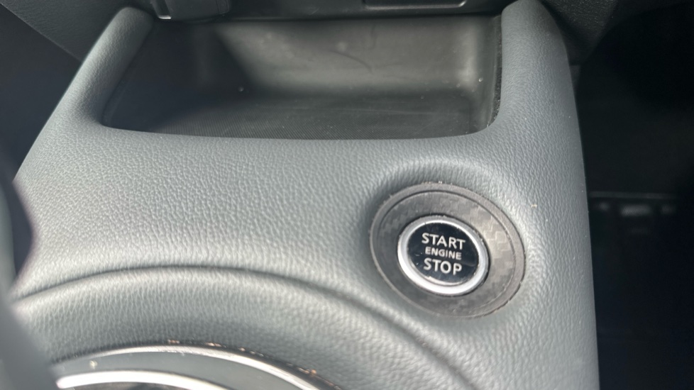 Nissan Juke 1.0 DiG-T Tekna 5dr DCT Petrol Hatchback - Image 34