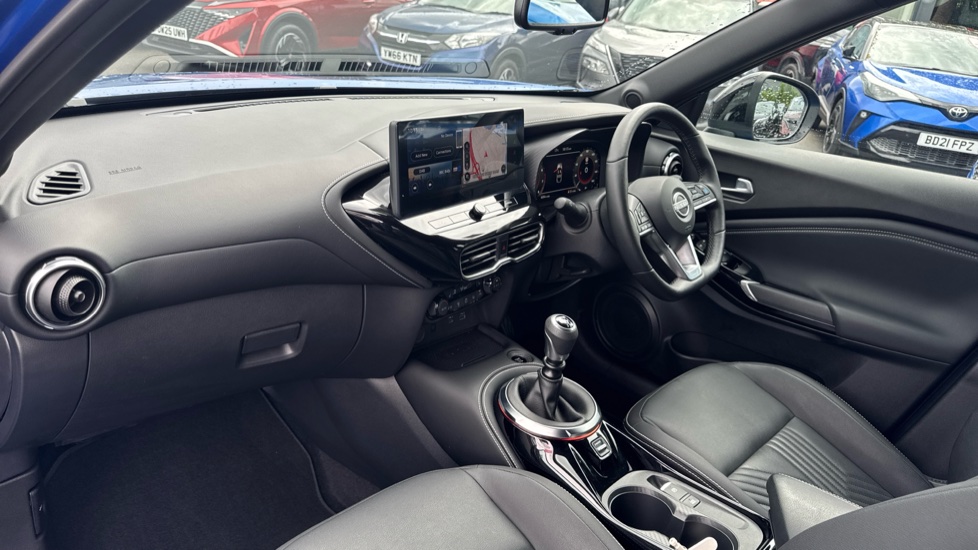 Nissan Juke 1.0 DiG-T Tekna 5dr Petrol Hatchback - Image 9