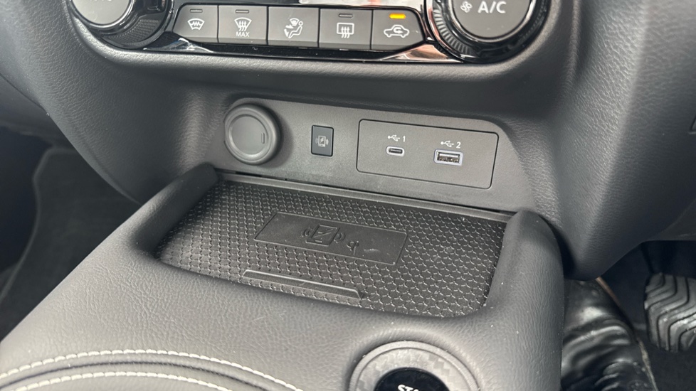 Nissan Juke 1.0 DiG-T Tekna 5dr Petrol Hatchback - Image 33