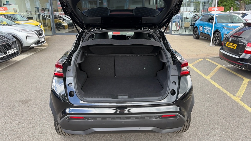 Nissan Juke 1.0 DiG-T N-Connecta 5dr Petrol Hatchback - Image 4