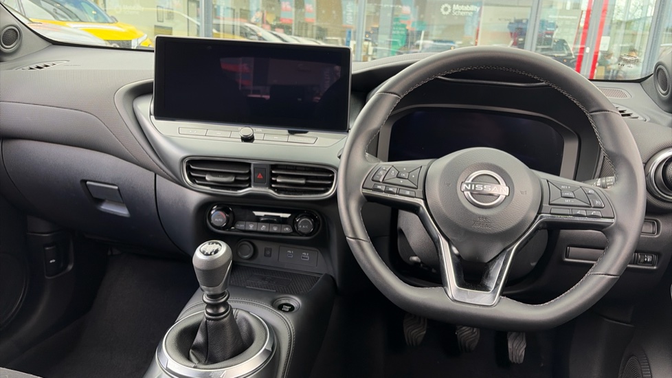 Nissan Juke 1.0 DiG-T N-Connecta 5dr Petrol Hatchback - Image 10