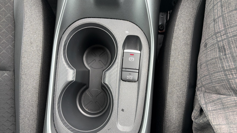 Nissan Juke 1.0 DiG-T N-Connecta 5dr Petrol Hatchback - Image 26