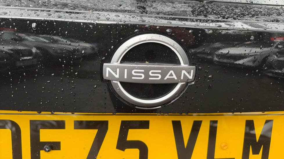 Nissan Juke 1.0 DiG-T N-Connecta 5dr Petrol Hatchback - Image 34