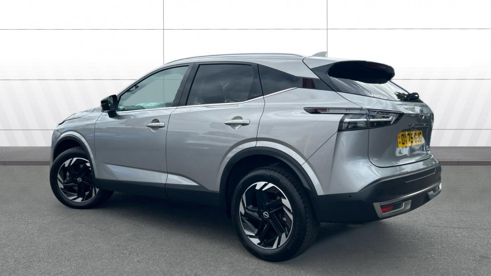 Nissan Qashqai 1.5 E-Power 205 N-Connecta [Glass Roof] 5dr Auto Hybrid Hatchback - Image 2