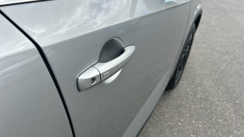 Nissan Qashqai 1.5 E-Power 205 N-Connecta [Glass Roof] 5dr Auto Hybrid Hatchback - Image 22