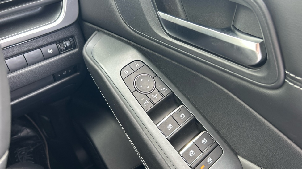 Nissan Qashqai 1.5 E-Power 205 N-Connecta [Glass Roof] 5dr Auto Hybrid Hatchback - Image 34