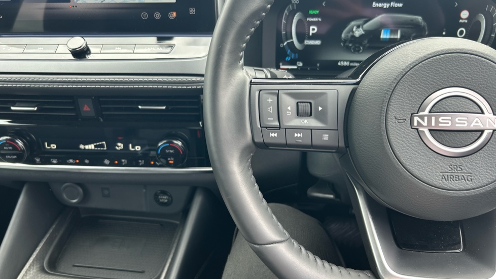Nissan Qashqai 1.5 E-Power 205 N-Connecta [Glass Roof] 5dr Auto Hybrid Hatchback - Image 36