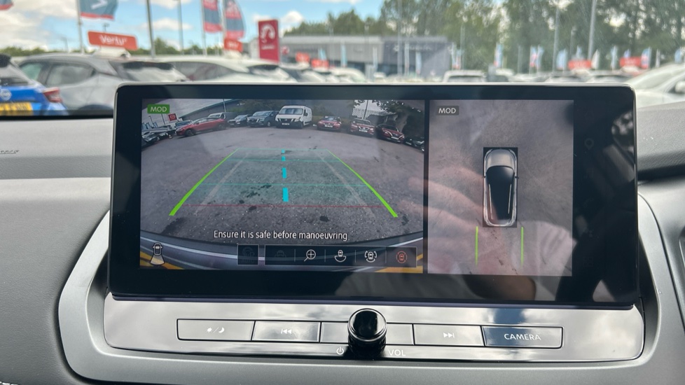 Nissan Qashqai 1.5 E-Power 205 N-Connecta [Glass Roof] 5dr Auto Hybrid Hatchback - Image 47