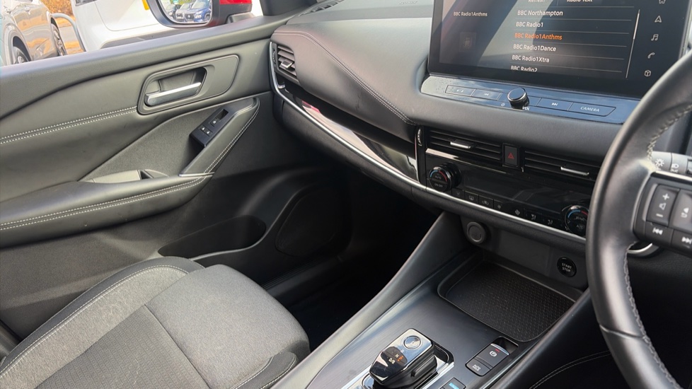 Nissan Qashqai 1.5 E-Power N-Connecta 5dr Auto Hybrid Hatchback - Image 14