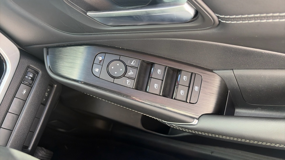 Nissan Qashqai 1.5 E-Power N-Connecta 5dr Auto Hybrid Hatchback - Image 25