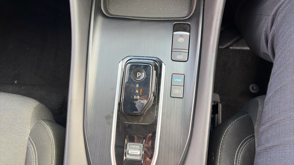 Nissan Qashqai 1.5 E-Power N-Connecta 5dr Auto Hybrid Hatchback - Image 34
