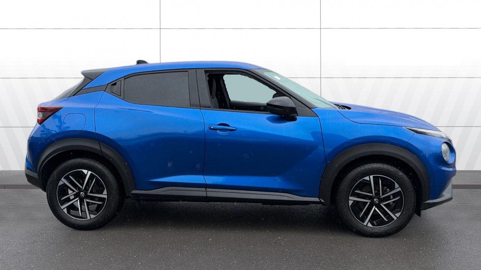 Nissan Juke 1.0 DiG-T N-Connecta 5dr Petrol Hatchback - Image 5
