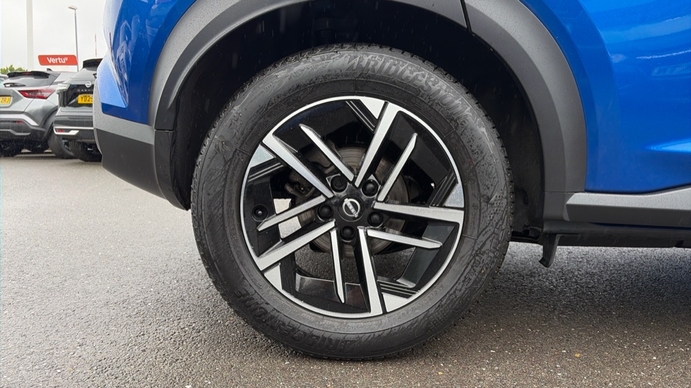 Nissan Juke 1.0 DiG-T N-Connecta 5dr Petrol Hatchback - Image 7
