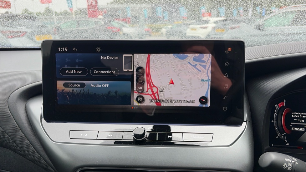 Nissan Juke 1.0 DiG-T N-Connecta 5dr Petrol Hatchback - Image 12