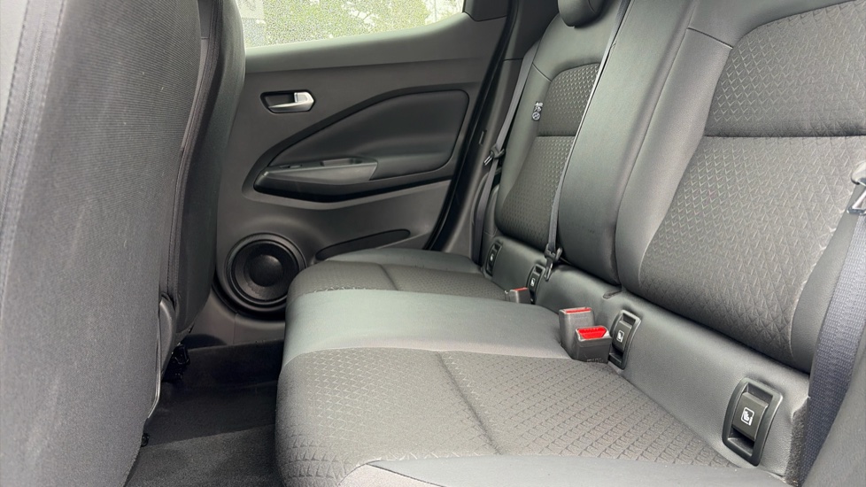 Nissan Juke 1.0 DiG-T N-Connecta 5dr Petrol Hatchback - Image 16