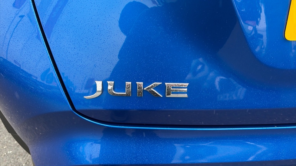 Nissan Juke 1.0 DiG-T N-Connecta 5dr Petrol Hatchback - Image 23