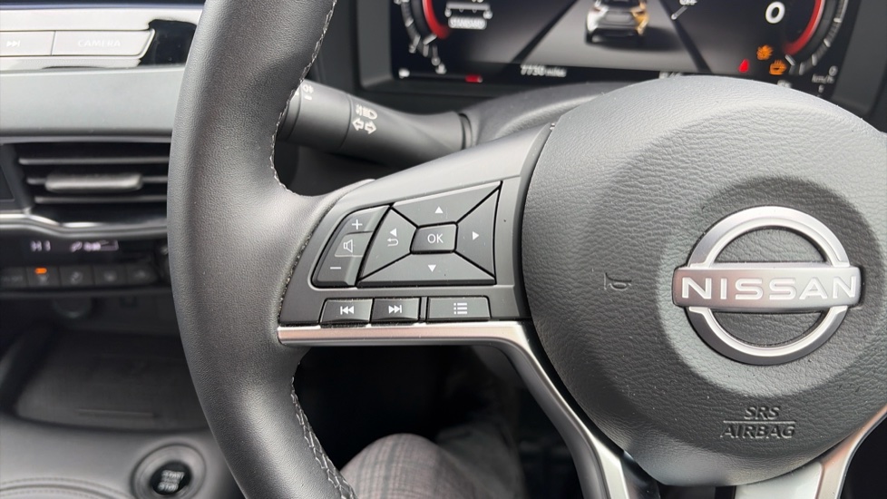 Nissan Juke 1.0 DiG-T N-Connecta 5dr Petrol Hatchback - Image 33