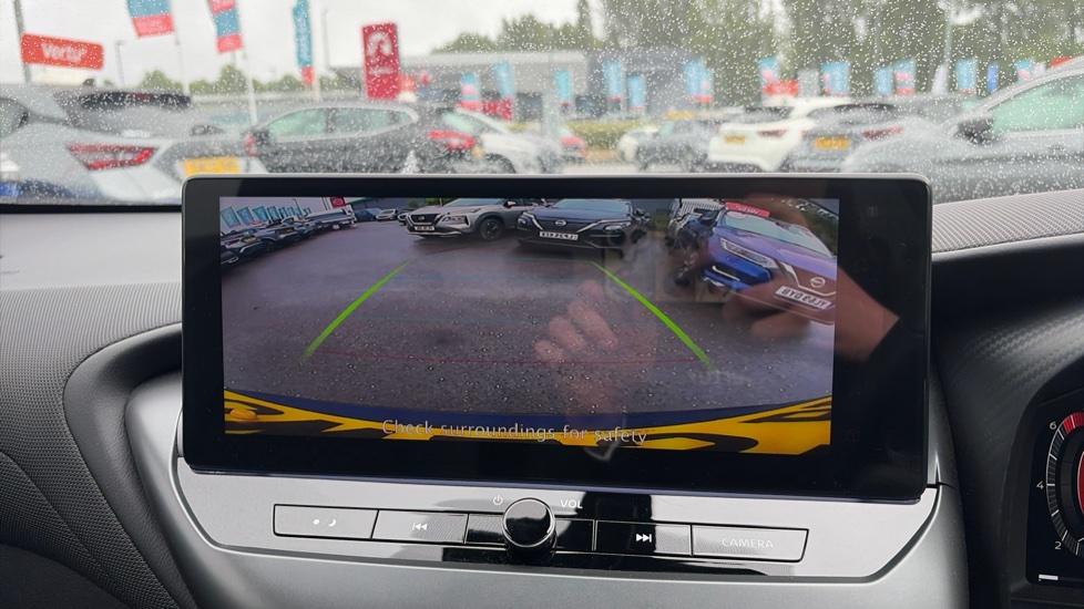 Nissan Juke 1.0 DiG-T N-Connecta 5dr Petrol Hatchback - Image 40