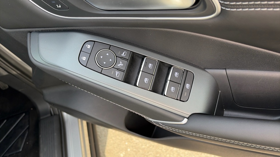 Nissan Qashqai 1.5 E-Power Tekna [Bose] 5dr Auto Hybrid Hatchback - Image 26