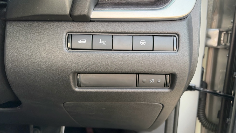 Nissan Qashqai 1.5 E-Power Tekna [Bose] 5dr Auto Hybrid Hatchback - Image 27