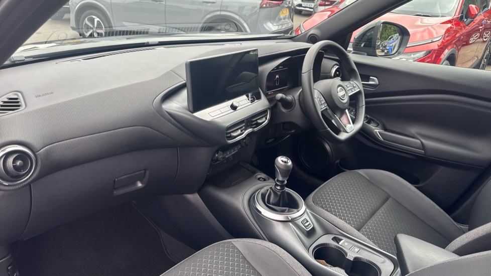 Nissan Juke 1.0 DiG-T N-Connecta 5dr Petrol Hatchback - Image 9