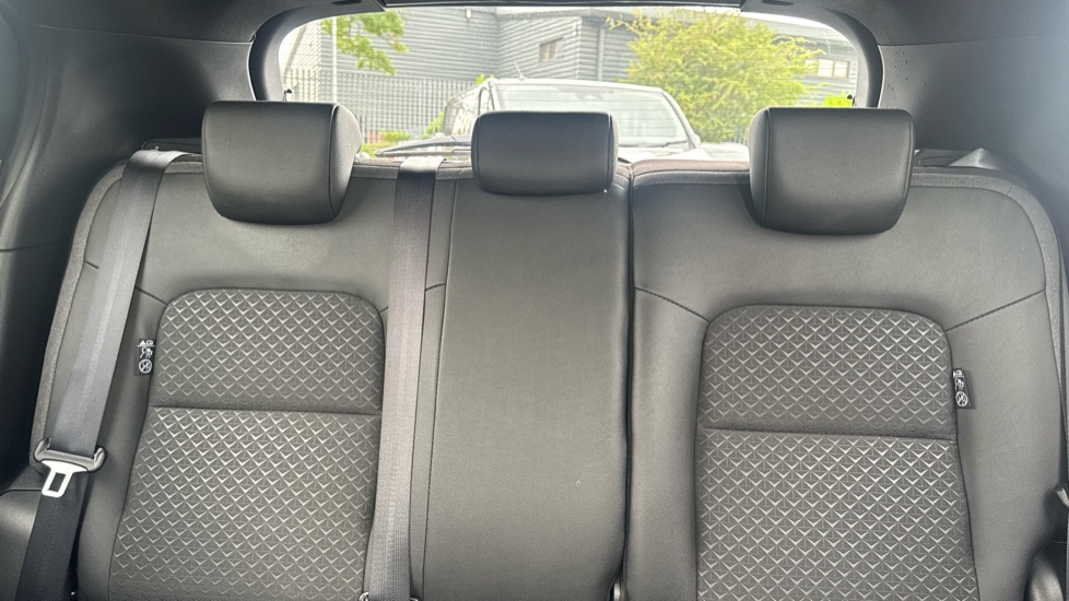 Nissan Juke 1.0 DiG-T N-Connecta 5dr Petrol Hatchback - Image 15