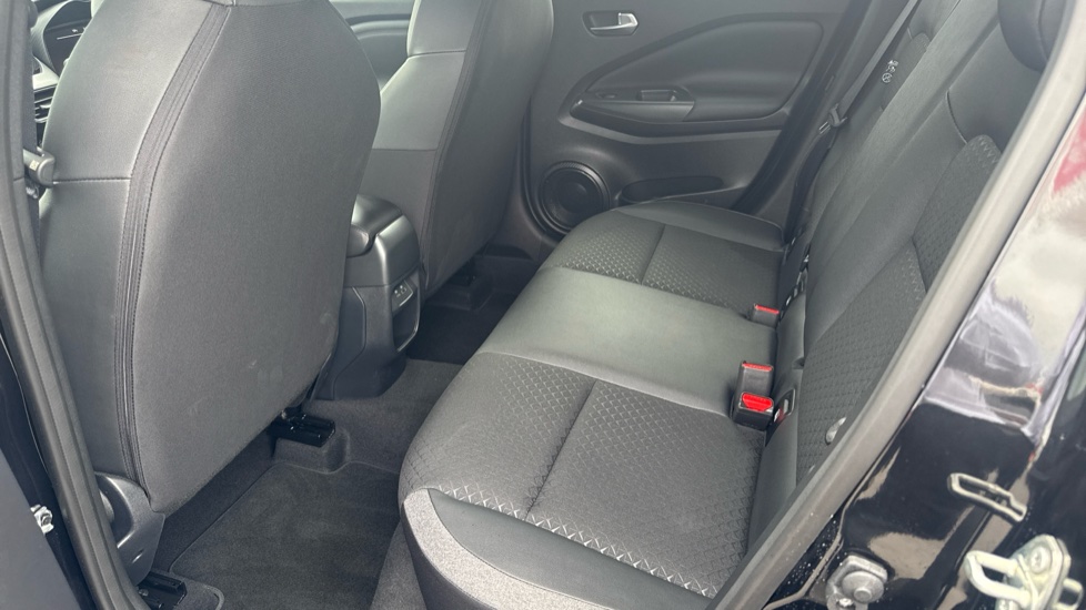 Nissan Juke 1.0 DiG-T N-Connecta 5dr Petrol Hatchback - Image 16