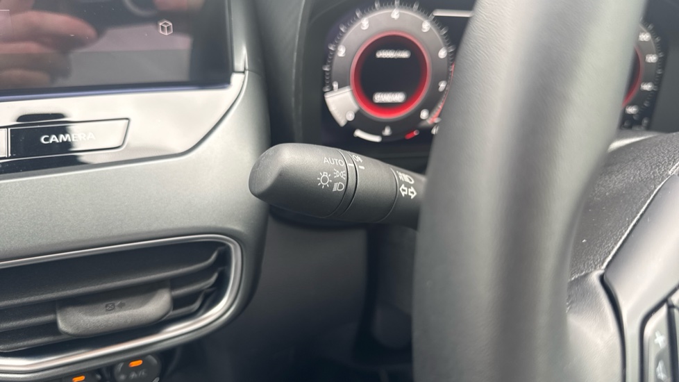 Nissan Juke 1.0 DiG-T N-Connecta 5dr Petrol Hatchback - Image 31