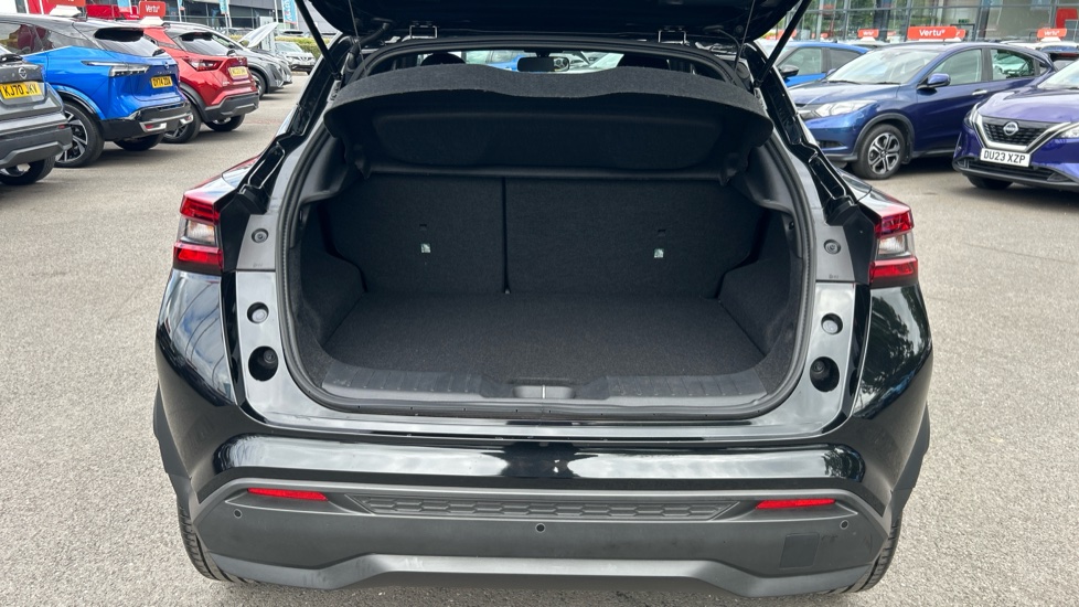 Nissan Juke 1.0 DiG-T N-Connecta 5dr Petrol Hatchback - Image 4