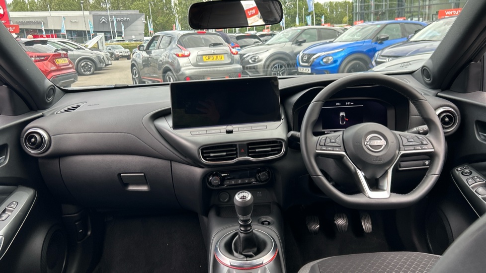 Nissan Juke 1.0 DiG-T N-Connecta 5dr Petrol Hatchback - Image 10