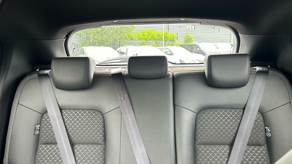 Nissan Juke 1.0 DiG-T N-Connecta 5dr Petrol Hatchback - Image 15