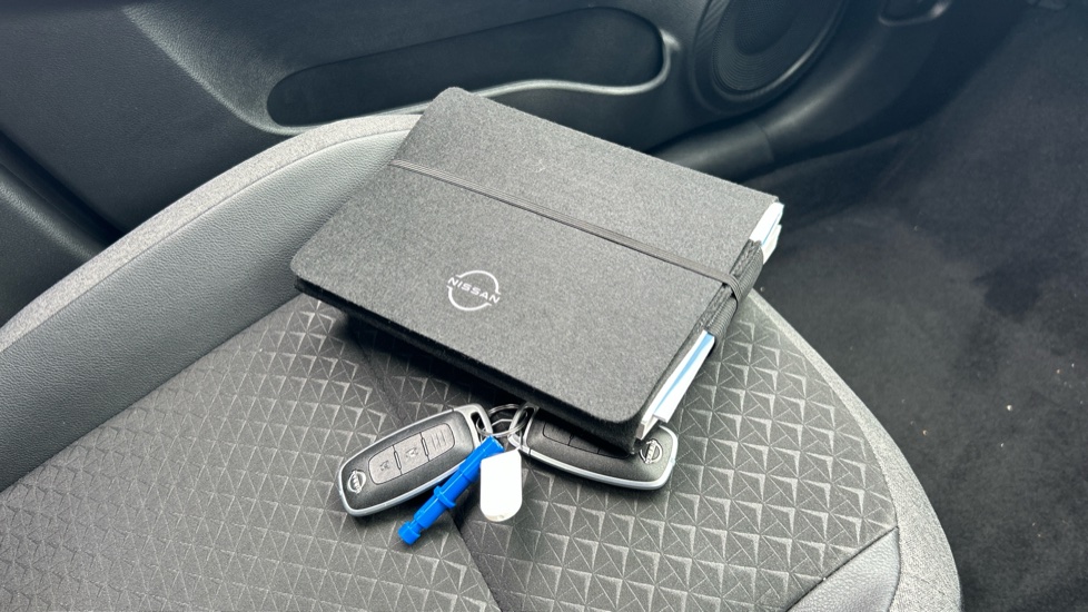 Nissan Juke 1.0 DiG-T N-Connecta 5dr Petrol Hatchback - Image 19