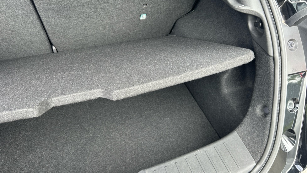 Nissan Juke 1.0 DiG-T N-Connecta 5dr Petrol Hatchback - Image 24