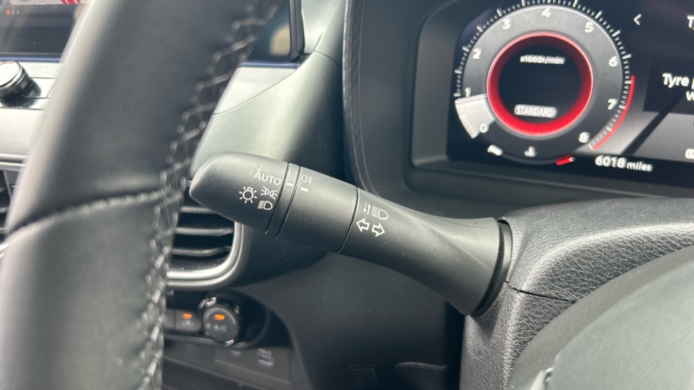 Nissan Juke 1.0 DiG-T N-Connecta 5dr Petrol Hatchback - Image 31