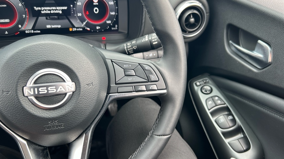Nissan Juke 1.0 DiG-T N-Connecta 5dr Petrol Hatchback - Image 34