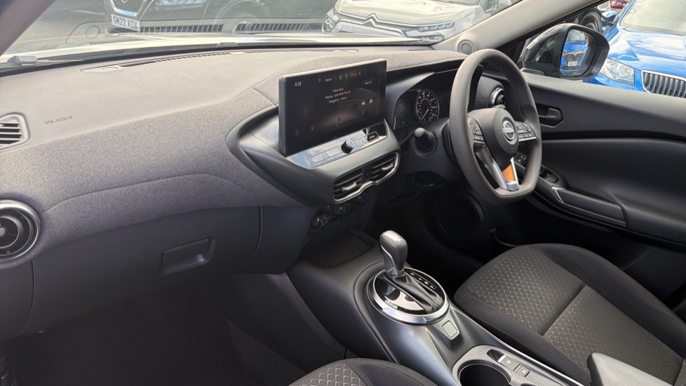 Nissan Juke 1.0 DiG-T Acenta Premium 5dr DCT Petrol Hatchback - Image 9