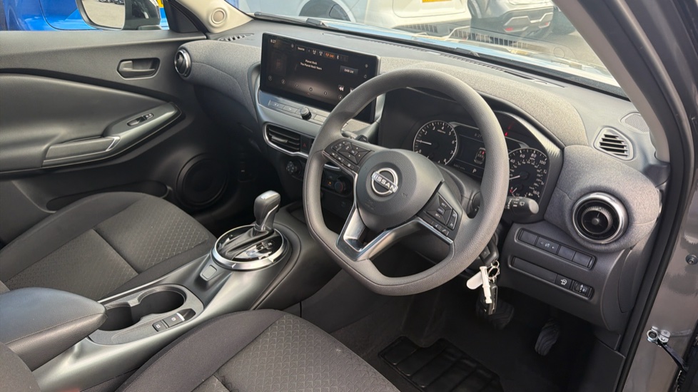 Nissan Juke 1.0 DiG-T Acenta Premium 5dr DCT Petrol Hatchback - Image 11