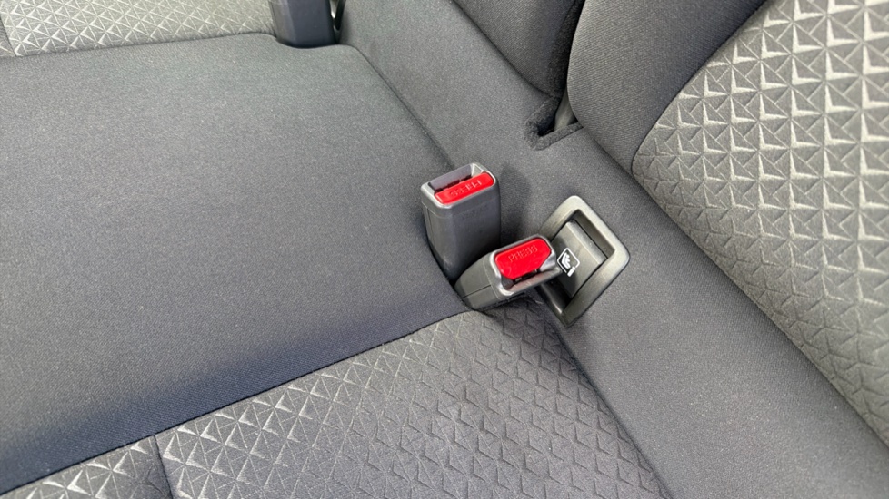 Nissan Juke 1.0 DiG-T Acenta Premium 5dr DCT Petrol Hatchback - Image 17