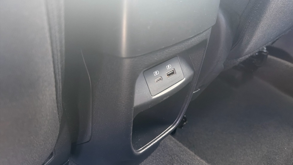 Nissan Juke 1.0 DiG-T Acenta Premium 5dr DCT Petrol Hatchback - Image 21