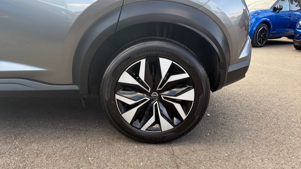 Nissan Juke 1.0 DiG-T Acenta Premium 5dr DCT Petrol Hatchback - Image 22