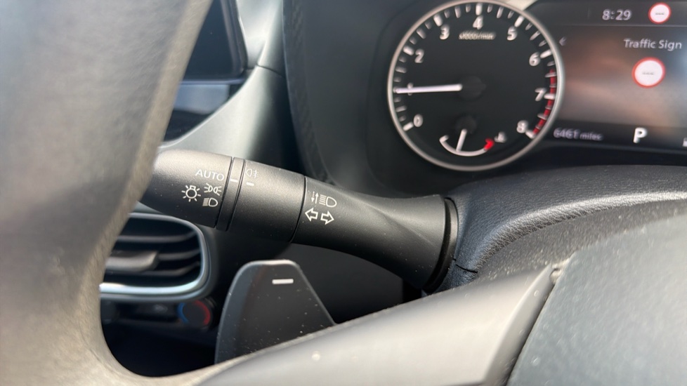 Nissan Juke 1.0 DiG-T Acenta Premium 5dr DCT Petrol Hatchback - Image 27