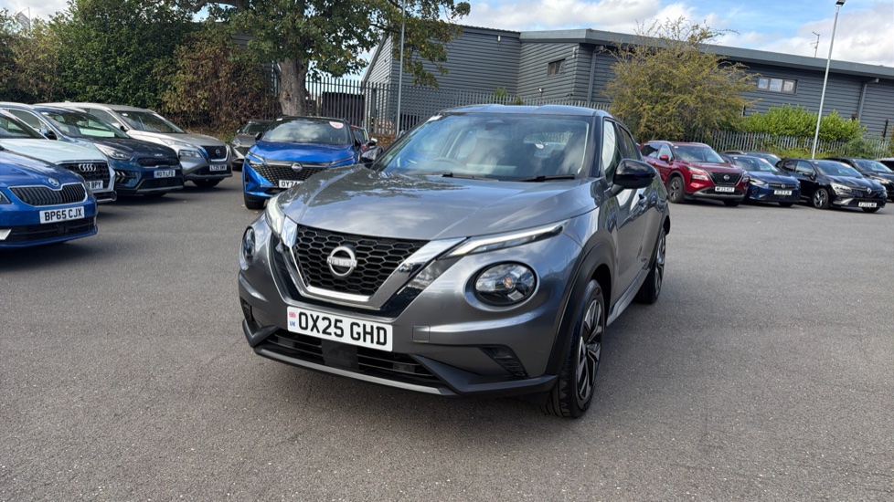 Nissan Juke 1.0 DiG-T Acenta Premium 5dr DCT Petrol Hatchback - Image 37