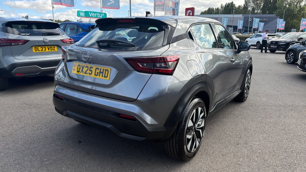 Nissan Juke 1.0 DiG-T Acenta Premium 5dr DCT Petrol Hatchback - Image 39