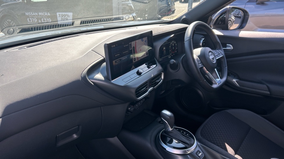 Nissan Juke 1.6 Hybrid N-Connecta 5dr Auto Hybrid Hatchback - Image 9