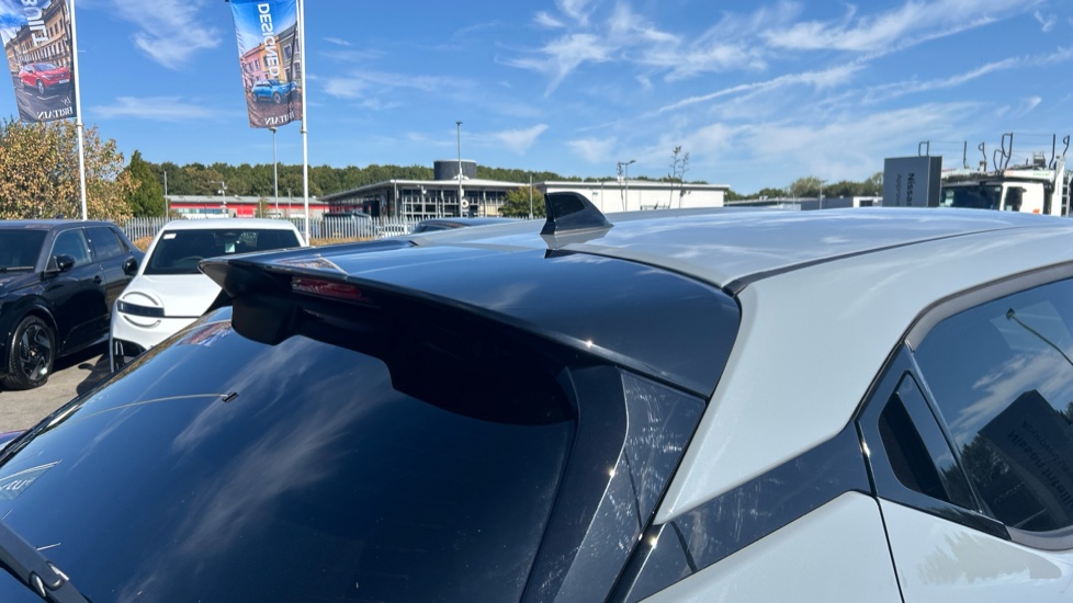 Nissan Juke 1.6 Hybrid N-Connecta 5dr Auto Hybrid Hatchback - Image 30