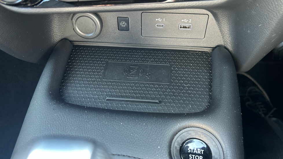 Nissan Juke 1.6 Hybrid N-Connecta 5dr Auto Hybrid Hatchback - Image 33