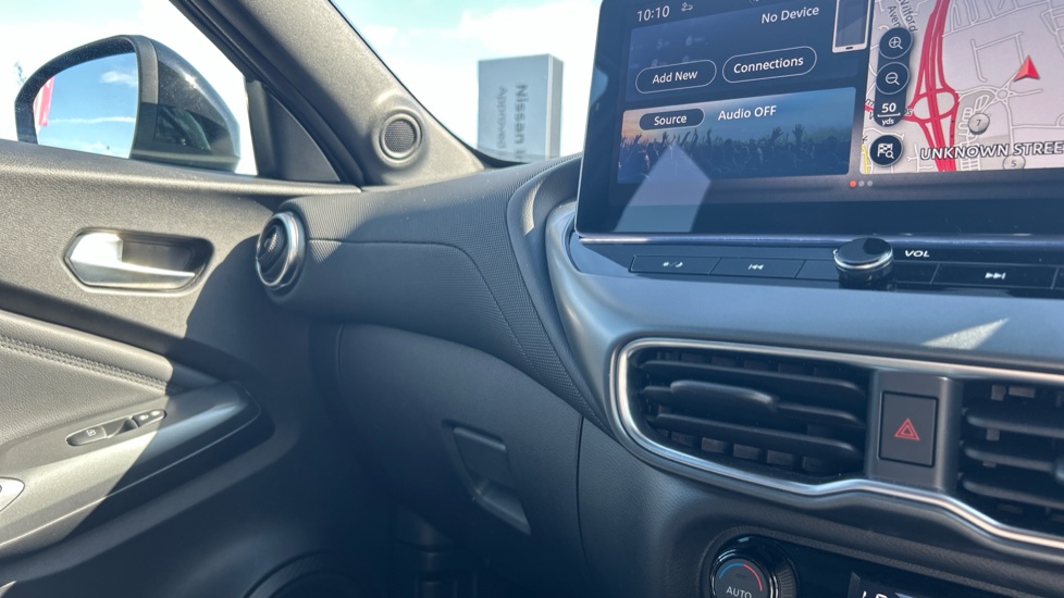 Nissan Juke 1.6 Hybrid N-Connecta 5dr Auto Hybrid Hatchback - Image 34