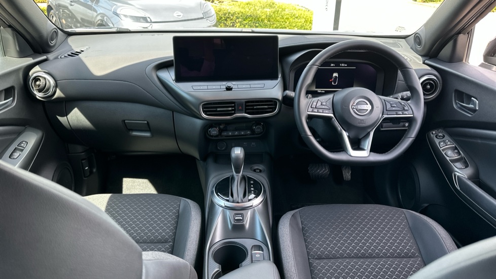 Nissan Juke 1.0 DiG-T N-Connecta 5dr DCT Petrol Hatchback - Image 10