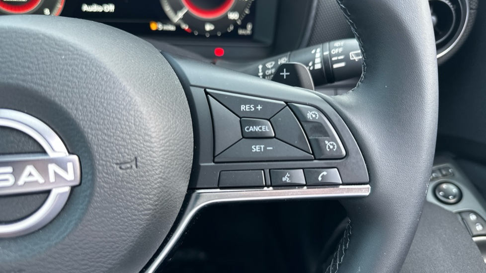 Nissan Juke 1.0 DiG-T N-Connecta 5dr DCT Petrol Hatchback - Image 22
