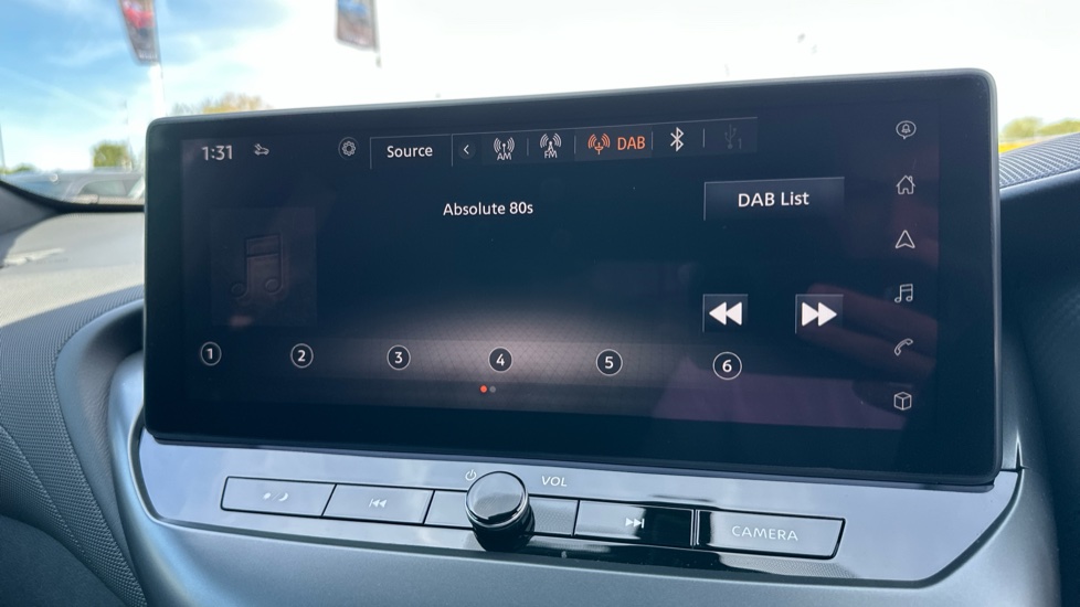 Nissan Juke 1.0 DiG-T N-Connecta 5dr DCT Petrol Hatchback - Image 35